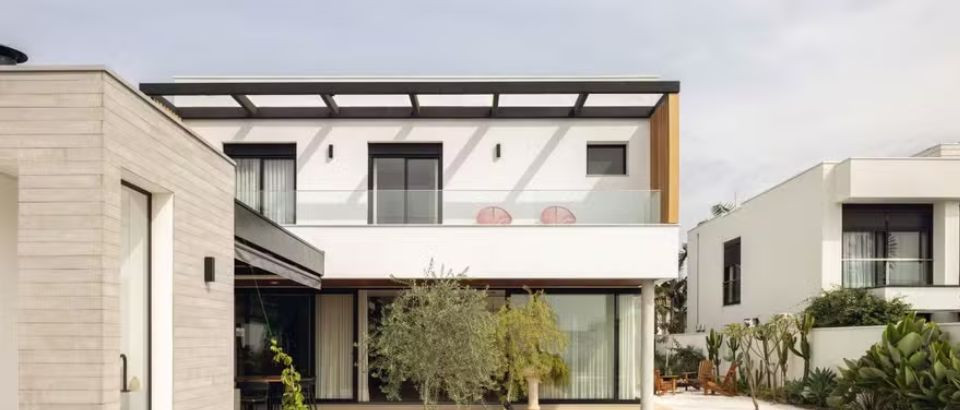 CASA E JARDIM | Linhas retas, concreto, madeira e tons neutros marcam casa no interior paulista