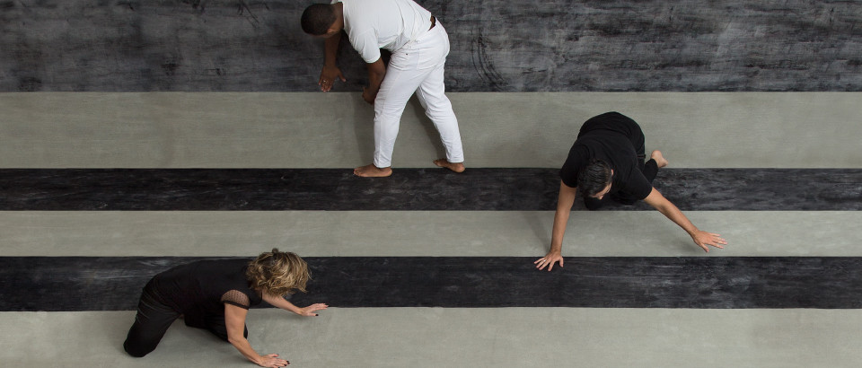 TAPETES LISTRADOS: O CHARME CLÁSSICO NA SUA DECORAÇÃO